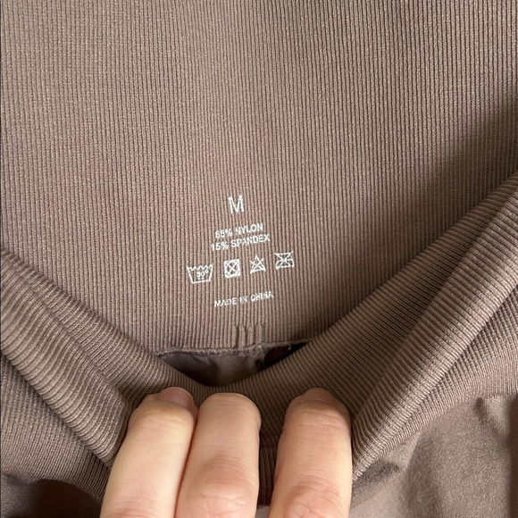 NVGTN Women’s Legging. Size Medium. 23” inseam. Great condition. See details. - Picture 3 of 4